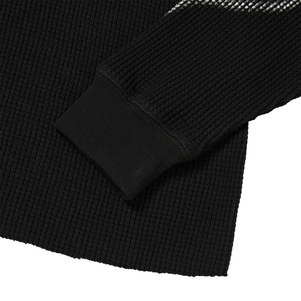 ARMED ARMOR LONGSLEEVE TEE