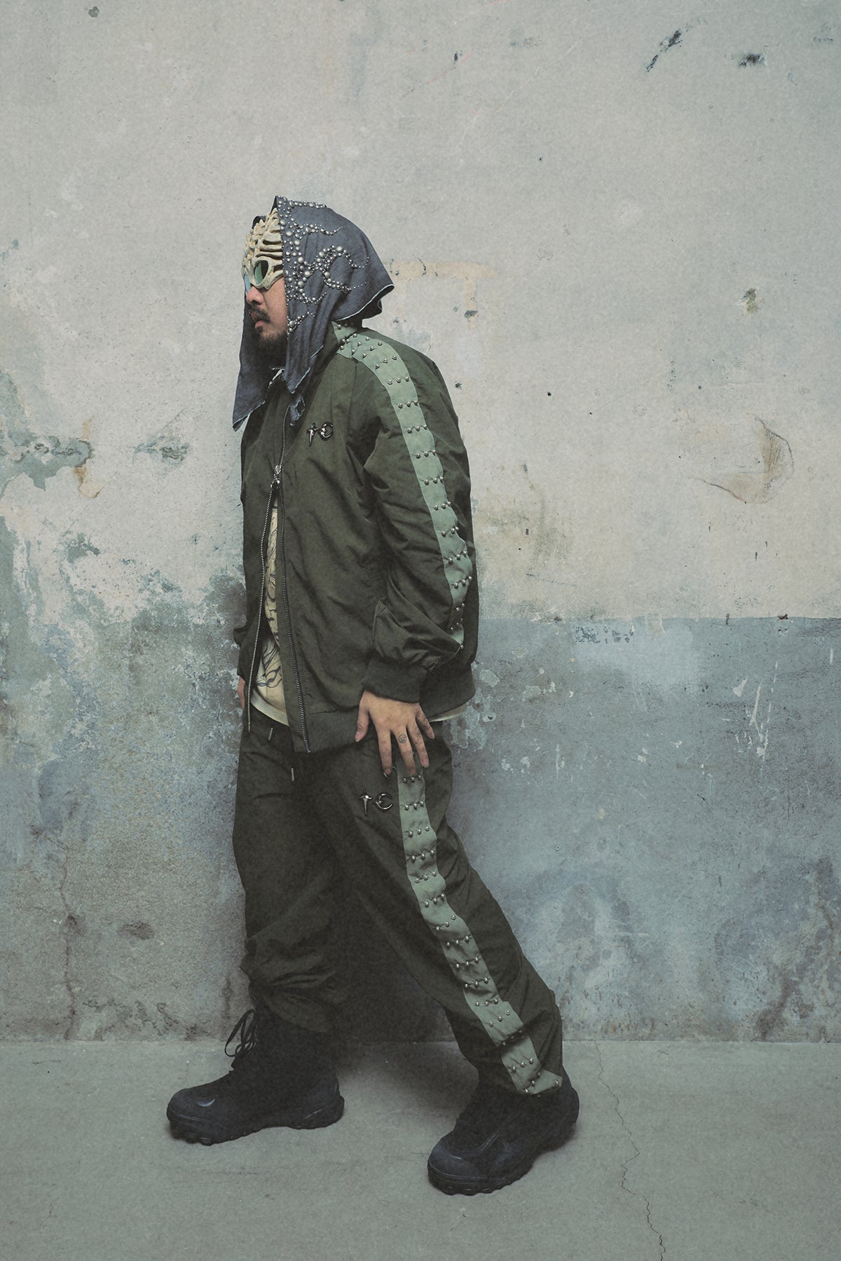 TRIPLE LINE STUD TRACK JACKET