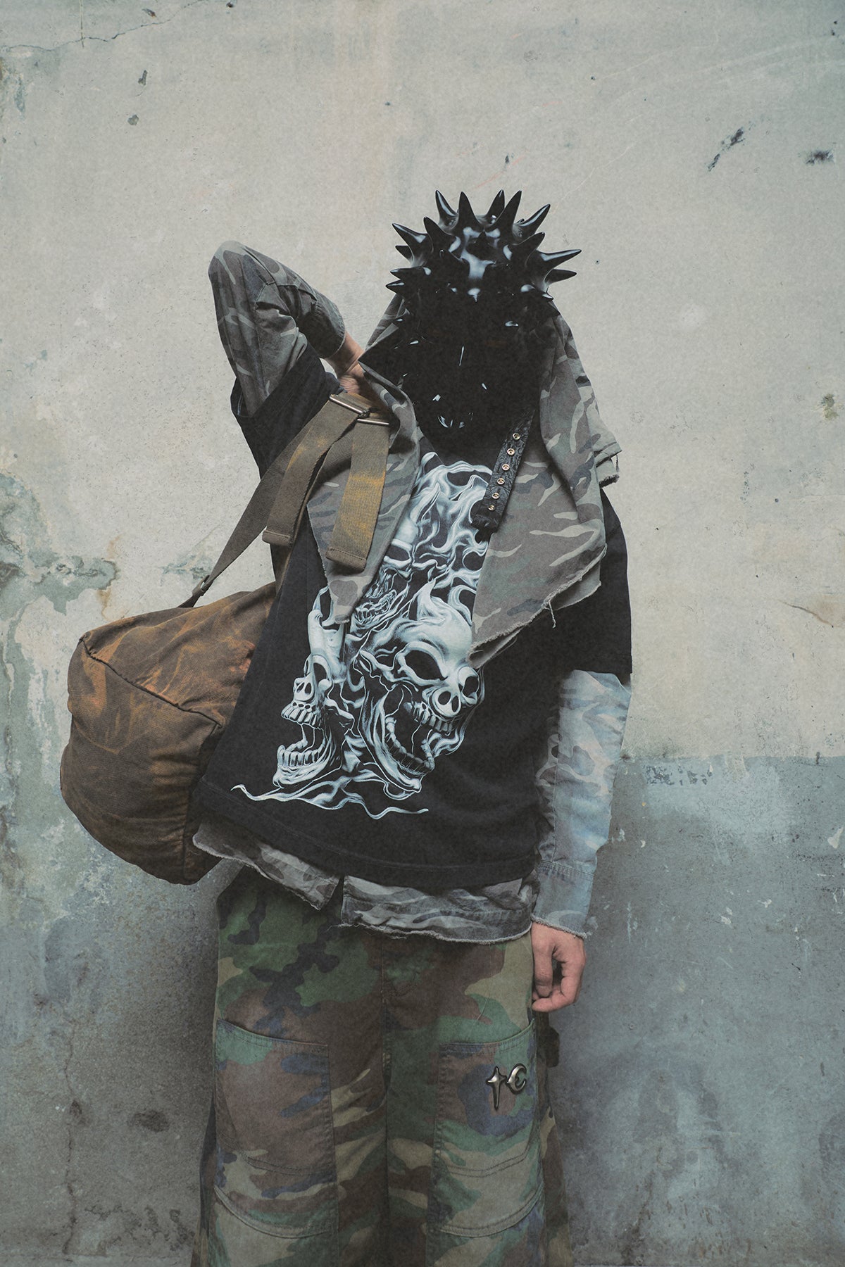 TWO TONE WASHED CANVAS DUFFLE BAG