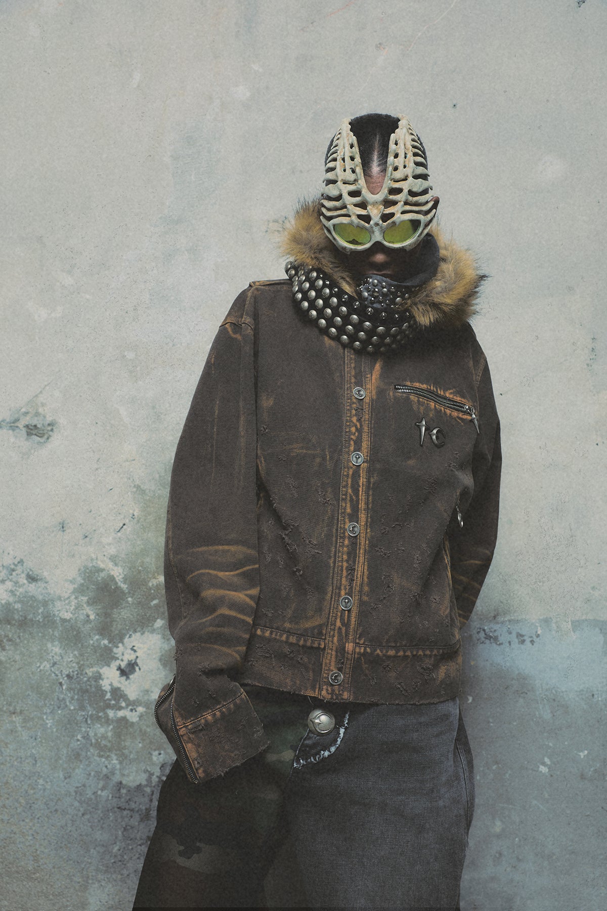 TC TWO TONE WASHED FUR HOODED JACKET