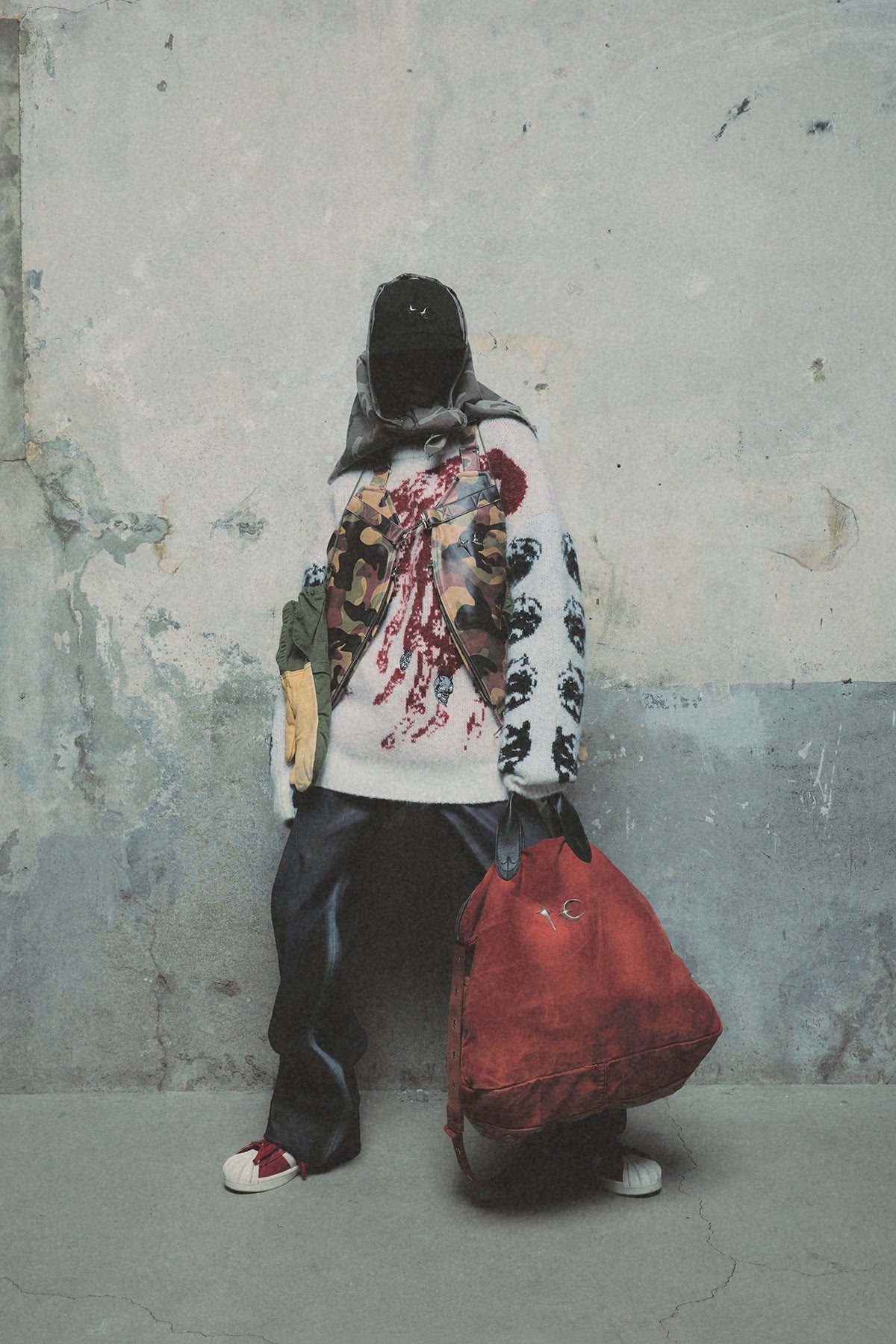 TC BONE CROSS KNIT SWEATER