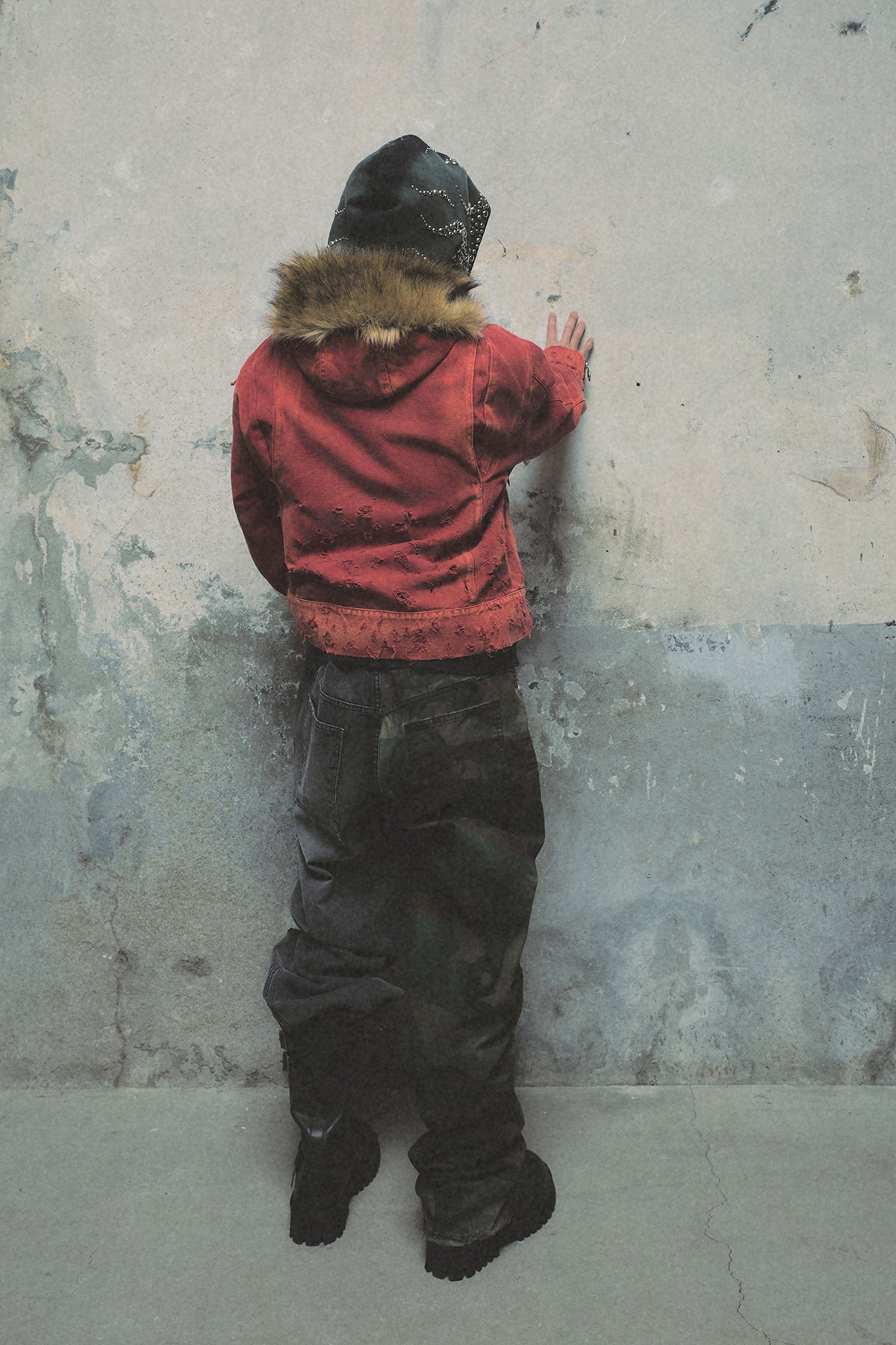 TC TWO TONE WASHED FUR HOODED JACKET