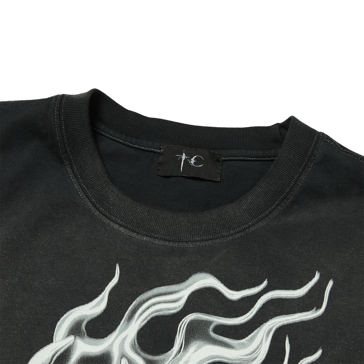 THREE RIDING SKULL DIRT T-SHIRT