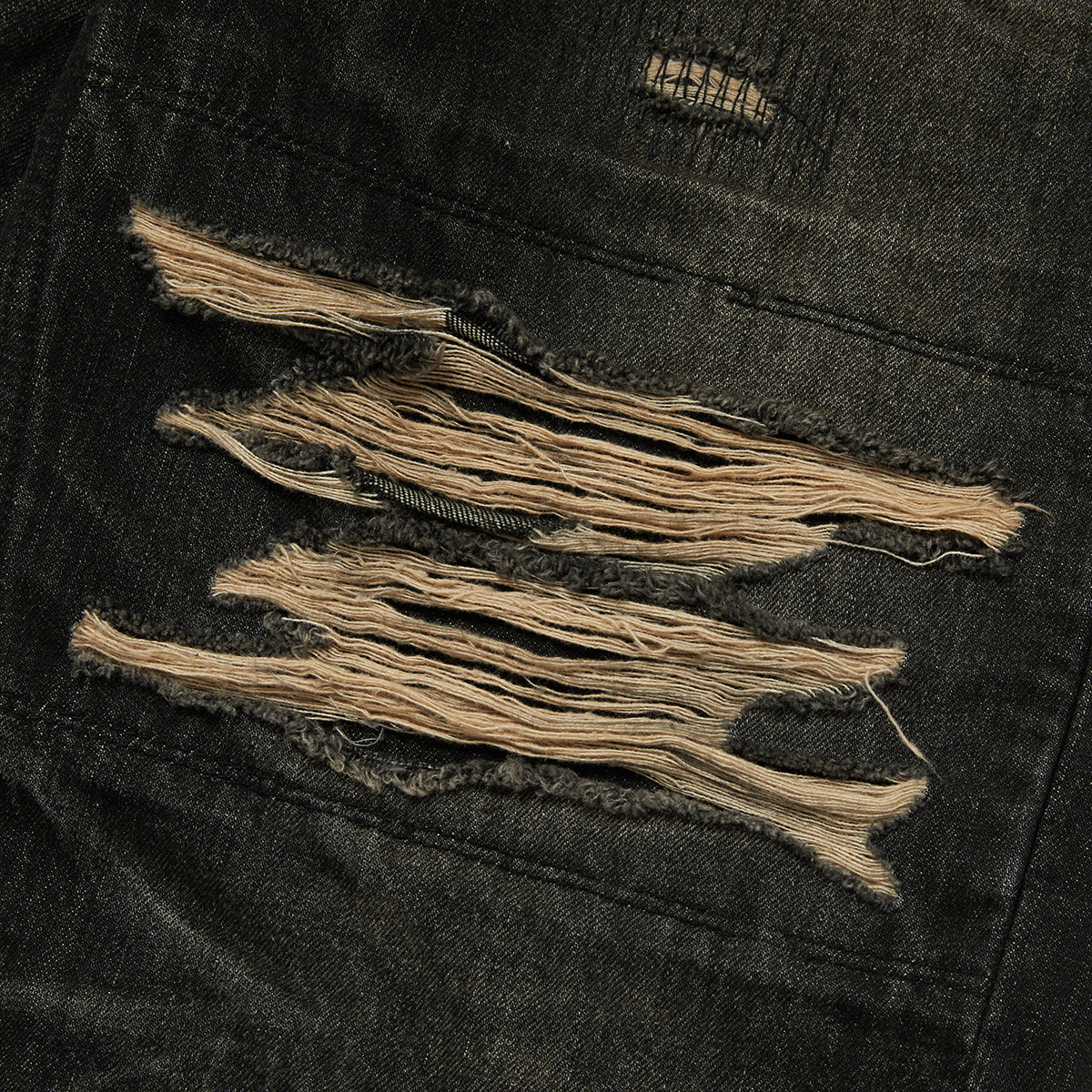 SKULL STITCH RIPPED DENIM PANTS